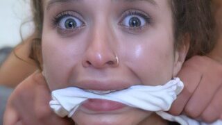 She assumed the amateur porn shoot would be simple. GeishaKyd, 18, debuts.