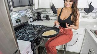 Stepmom Becky, Bandini, Face, Cumshot, Stepson’s, Huge, Covers