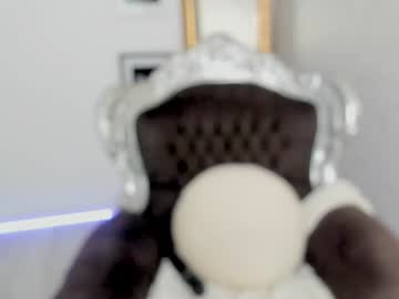 “Alessia’s Eye-Catching Dance Moves and her Intense Assets”